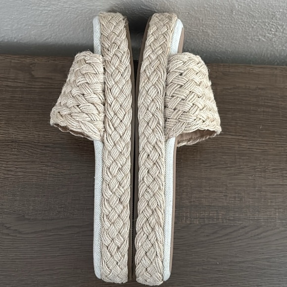 Women’s Torrid, Woven Raffia Platform Extra Wide Slide Sandal, 10WW - Picture 8 of 10